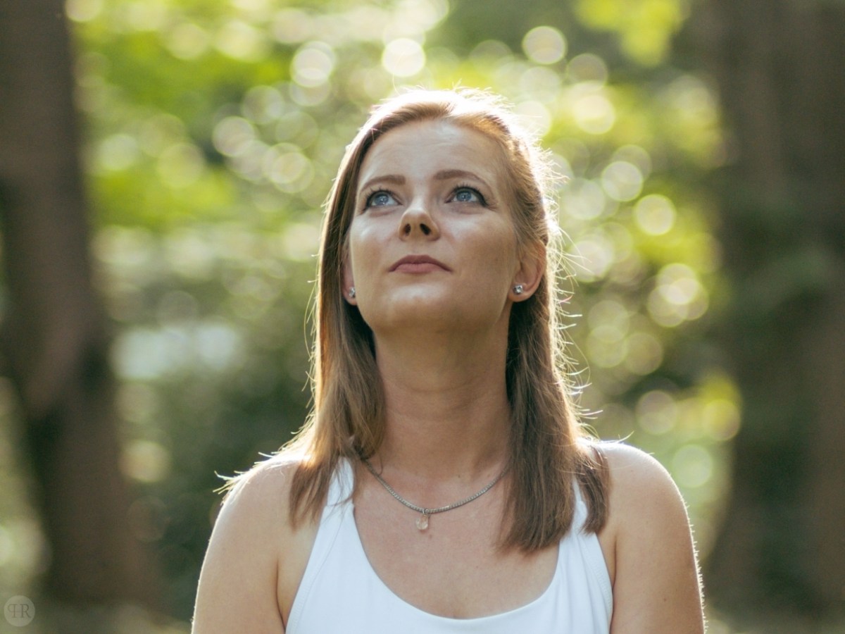 Portréfotók Vikiről a természet&nbsp;ölelésében